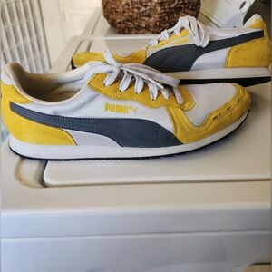 Men's Classic Puma Sneakers
